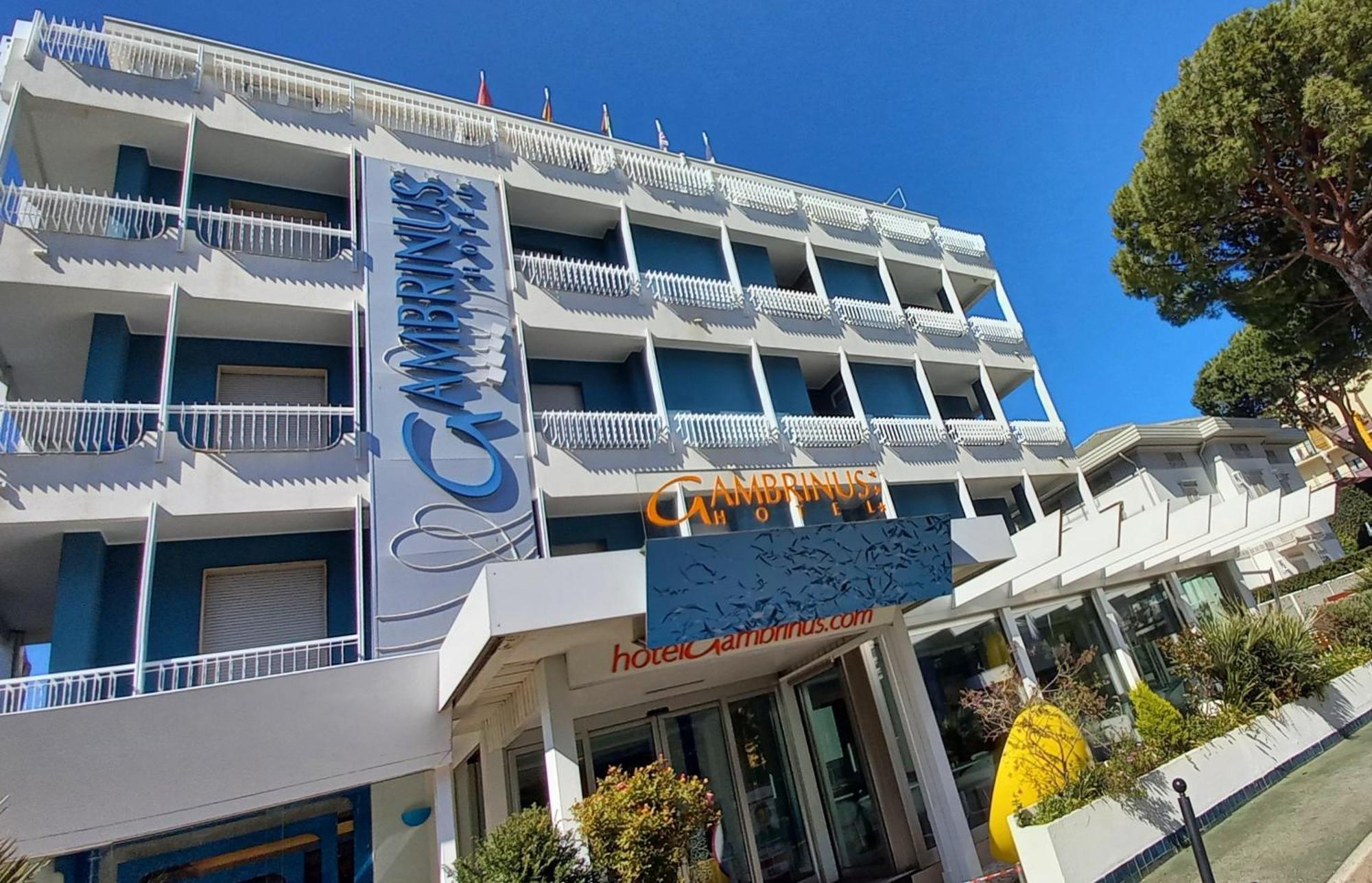 Hotel Gambrinus Riccione Exteriör bild